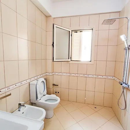 Comfort ゲストハウス Vlorë