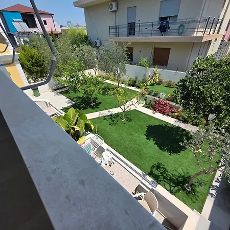 Comfort ゲストハウス 3*