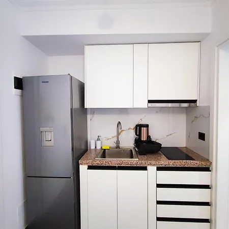 Comfort 3* فلورا