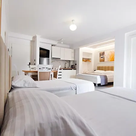 Pensjonat Comfort Wlora