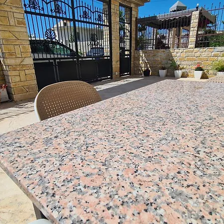 Comfort 3* فلورا